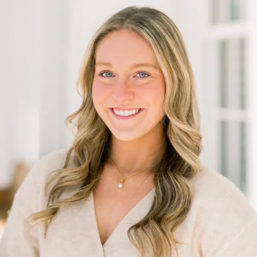 Kate Pirnat headshot